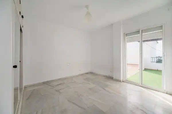 Dúplex amb piscina en venda a Calle Jose Orbaneja De Calahonda, imagen 12