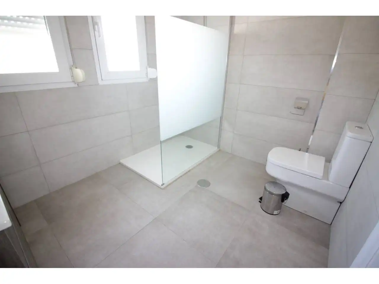Bany de Casa o xalet en venda en Roquetas de Mar amb Aire condicionat, Jardí privat i Terrassa