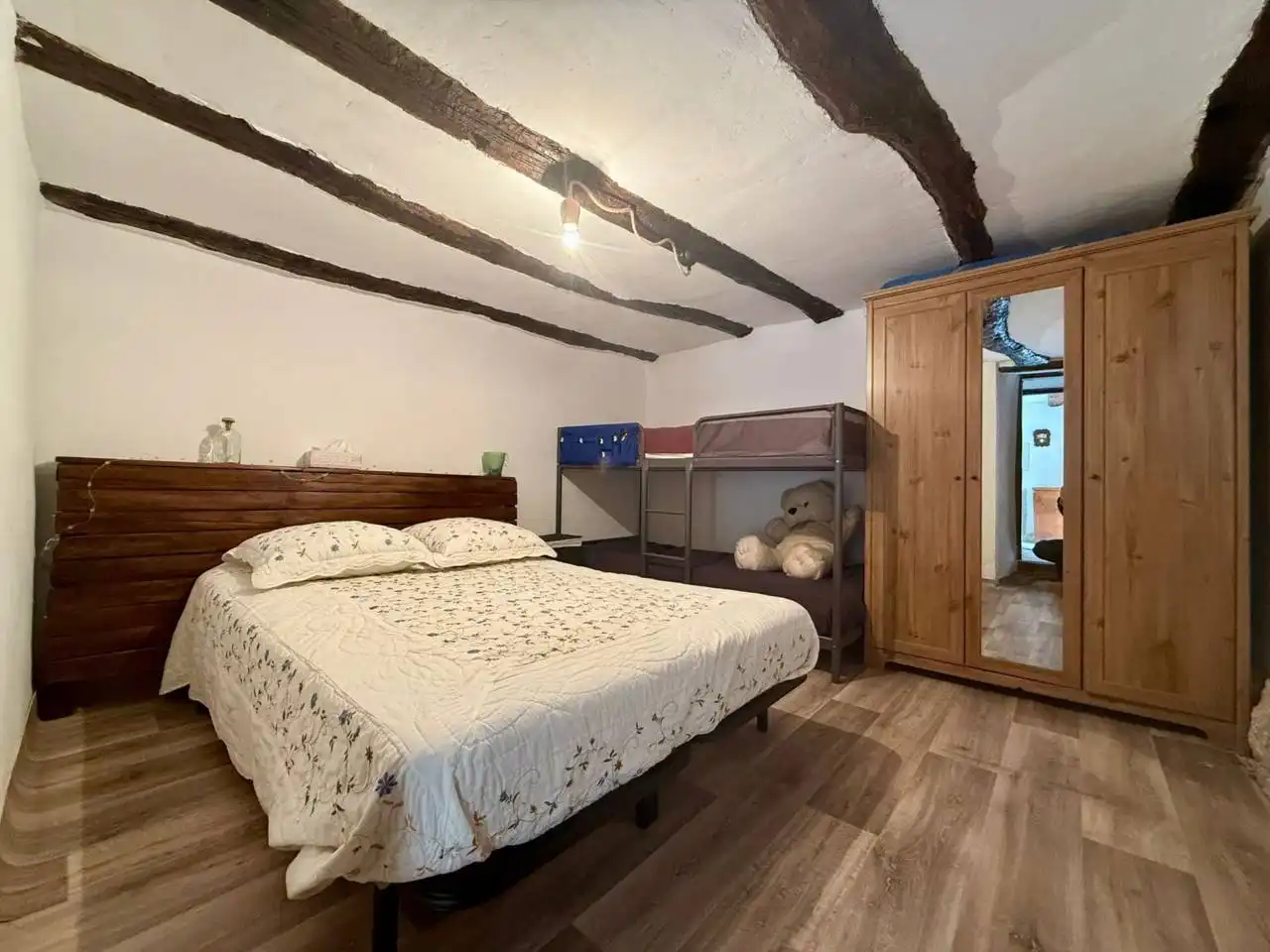 Habitación de Casa o chalet en venta en Villarcayo de Merindad de Castilla la Vieja con Calefacción y Jardín privado