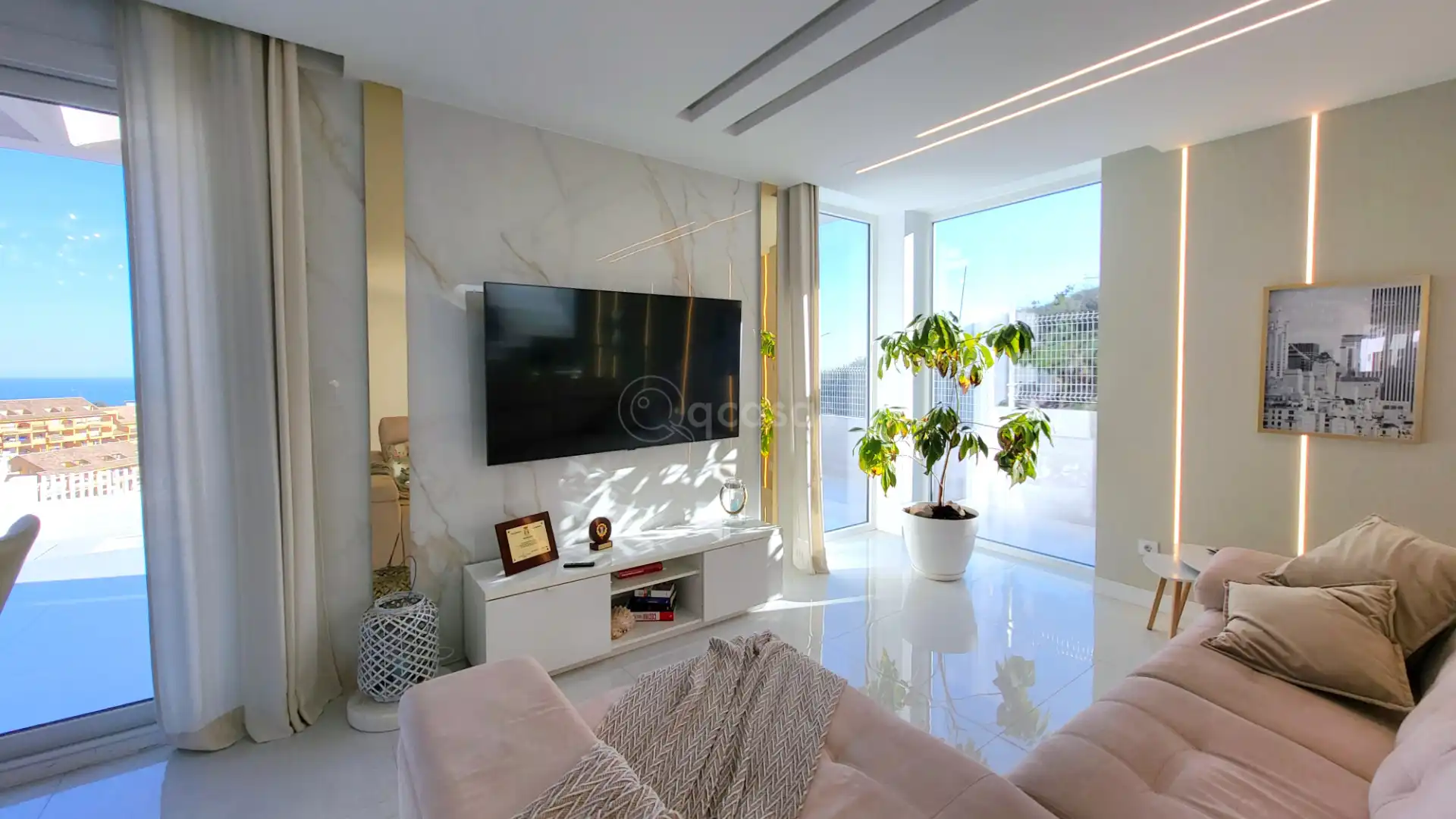 Sala de estar de Casa o chalet en venta en Benalmádena con Aire acondicionado, Calefacción y Jardín privado