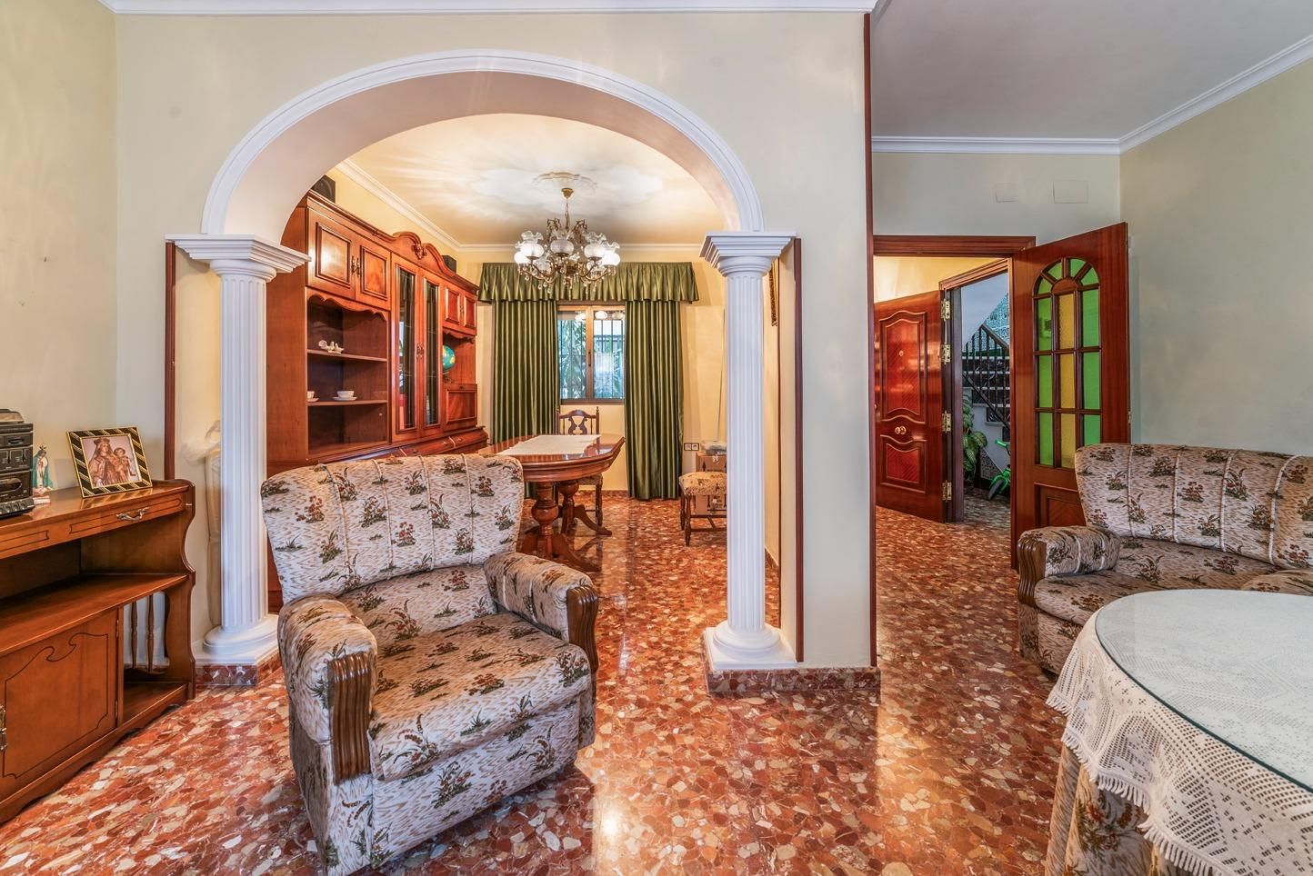 House or chalet for sale in  Sevilla Capital  with Air Conditioner and Storage room