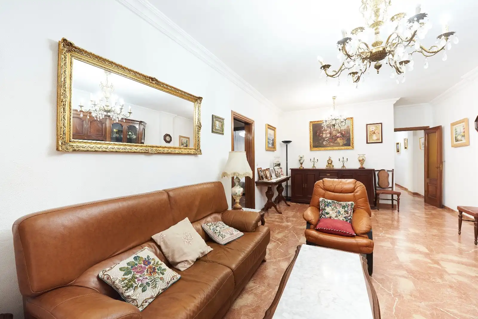 Sala de estar de Piso en venta en Sevilla con Terraza, Trastero y Amueblado