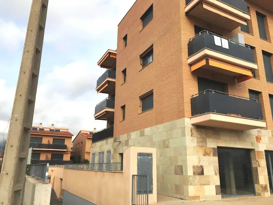 Parking with lift for sale in De Barcelona