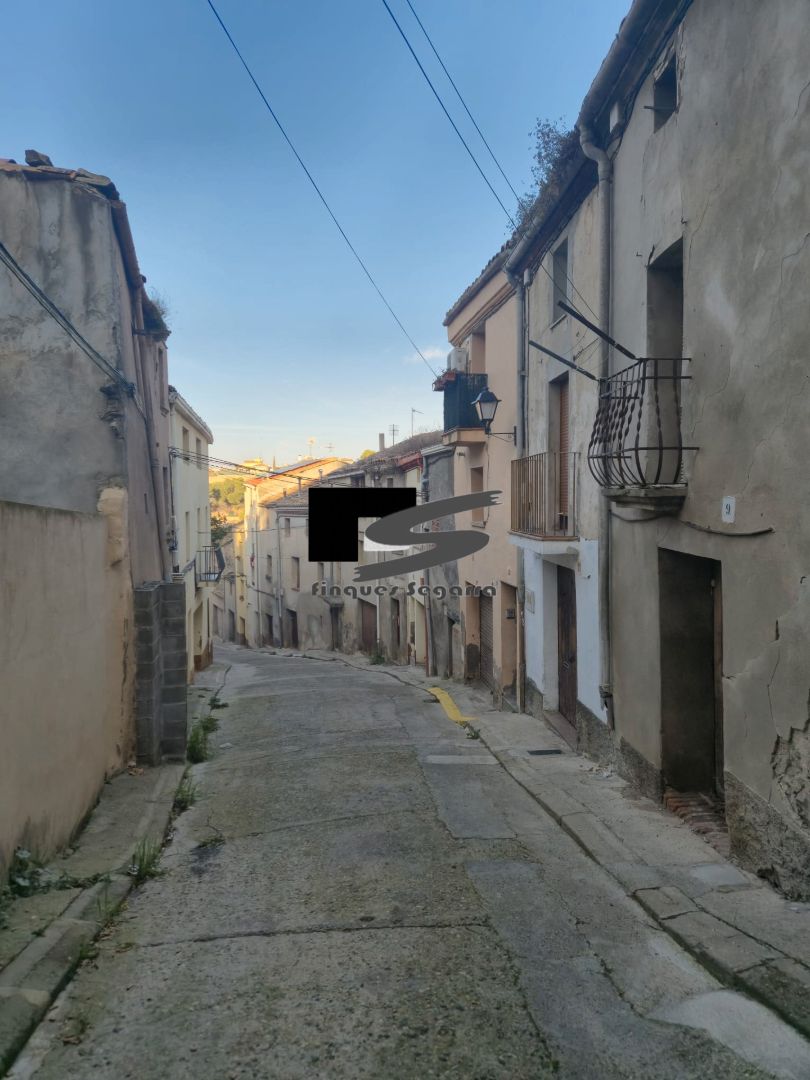 Vista exterior de Casa o xalet en venda en Cervera amb Calefacció, Terrassa i Moblat