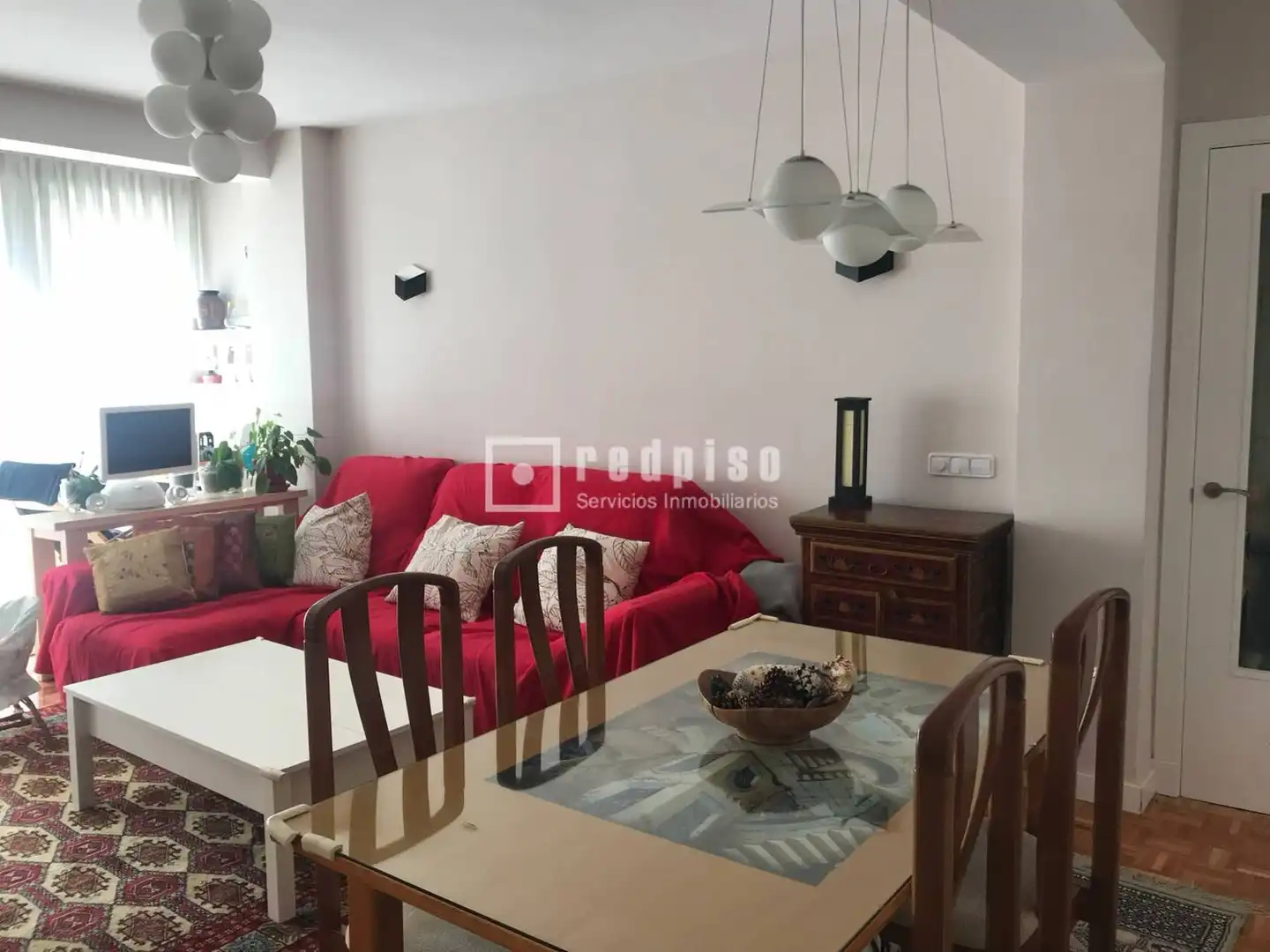 Living room of Flat for rent in Madrid  with Air Conditioner, Heating and Parquet flooring