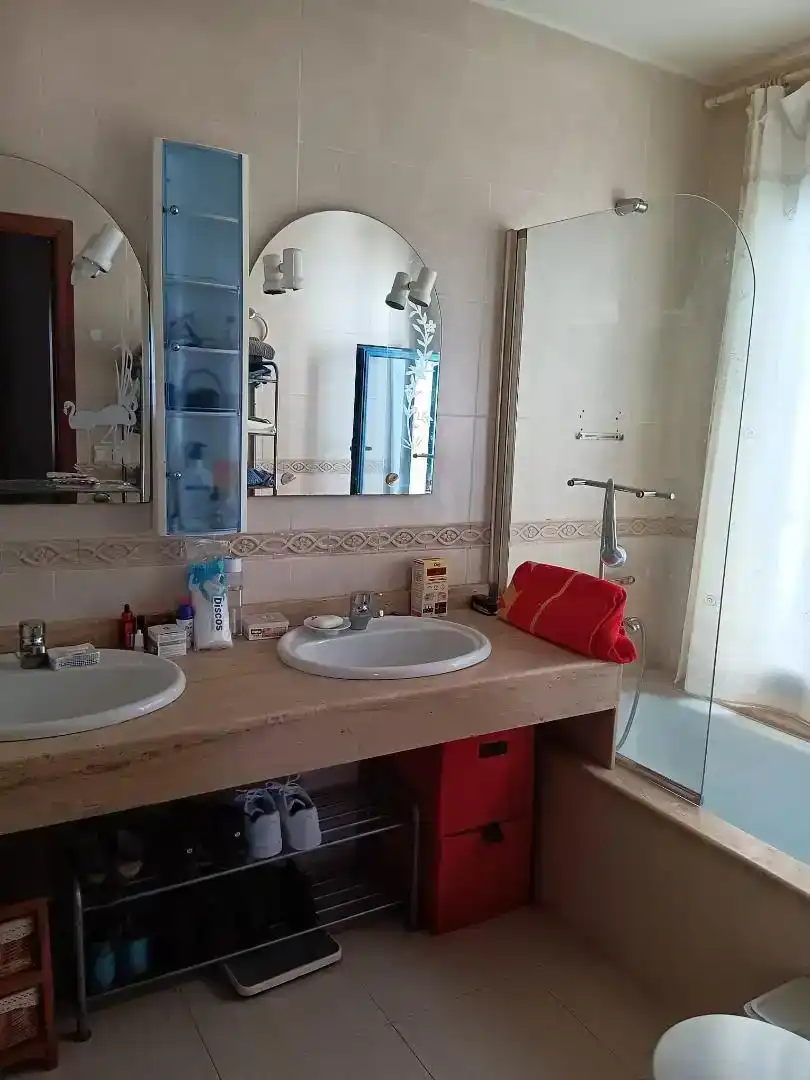 Bany de Casa o xalet en venda en Yaiza amb Aire condicionat, Jardí privat i Traster