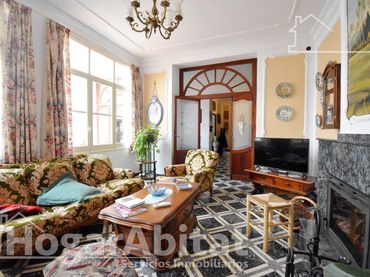 Maison avec balcon à vendre à Calle Victoria Eugenia