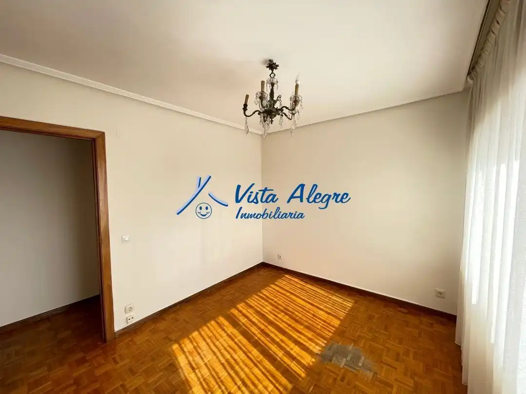 Sala de estar de Piso en venta en Haro con Calefacción, Terraza y Trastero