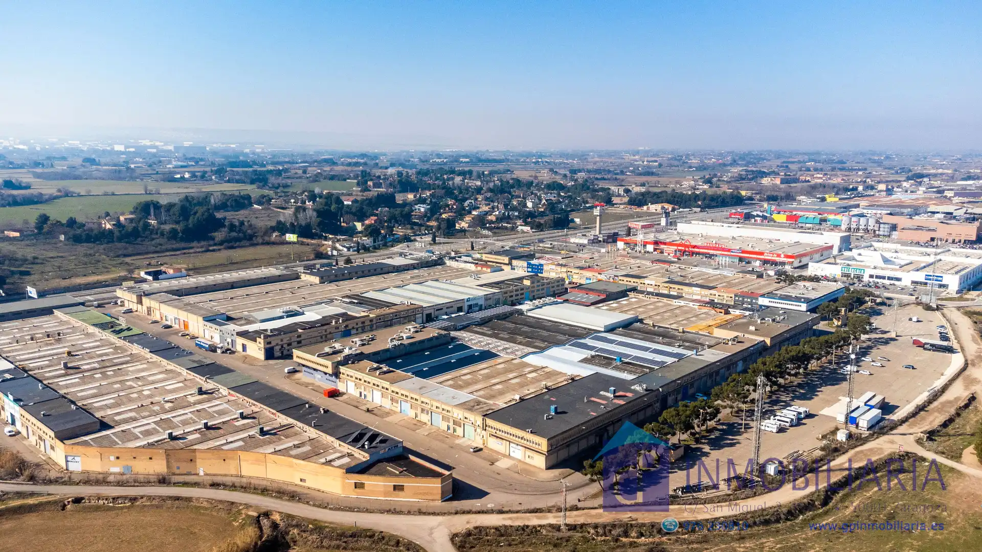 Vista exterior de Nave industrial en venta en Zaragoza