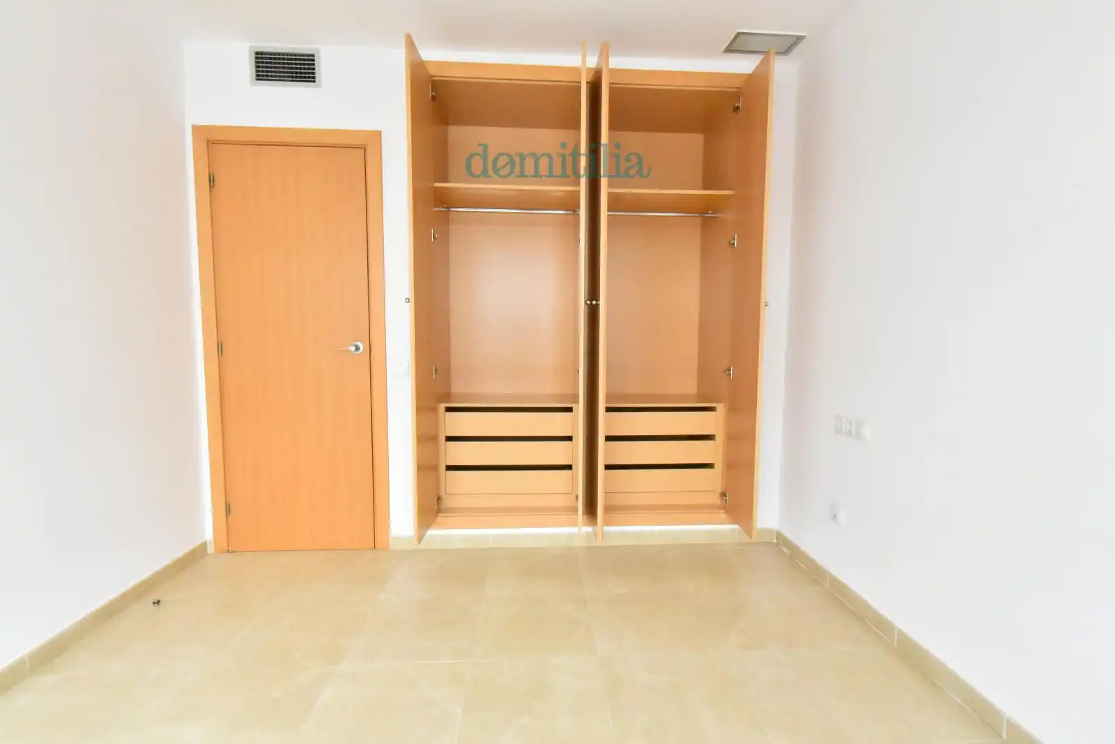 Piso de alquiler en zurbano, Centre