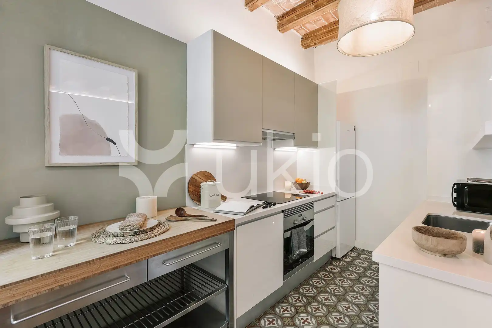 Cocina de Apartamento de alquiler en Barcelona con Aire acondicionado, Calefacción y Terraza