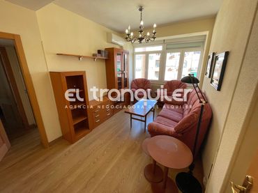 Penthouse with lift to rent in Calle Torres Miranda