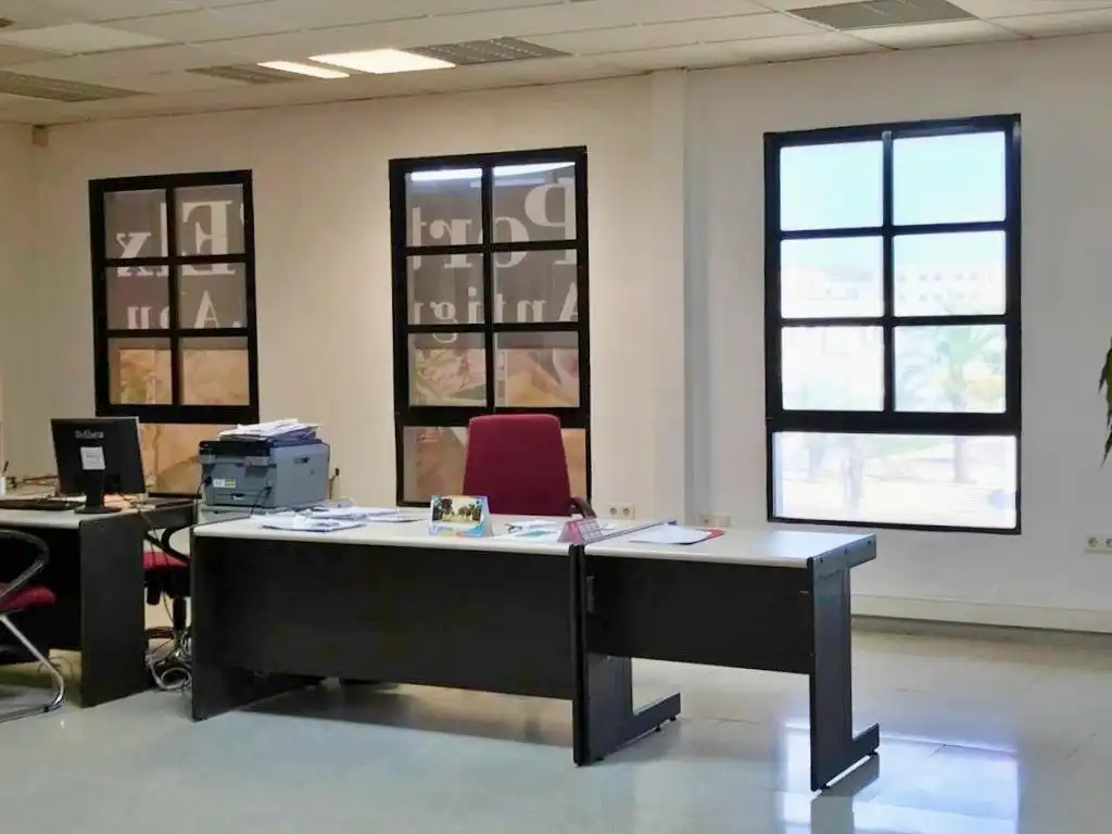 Oficina de alquiler en Elche / Elx