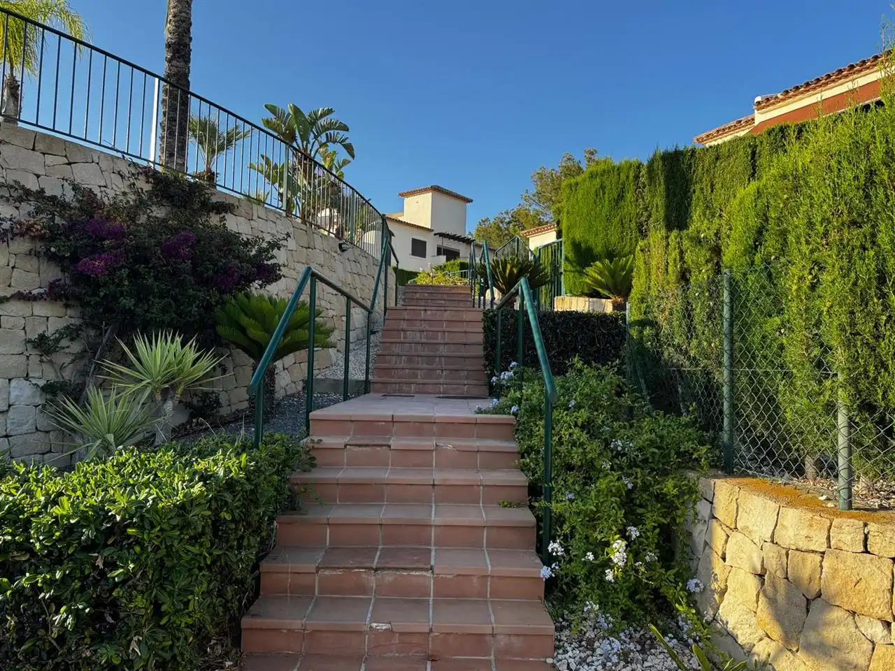 Exterior view of Houses for sale in Finestrat  with Air Conditioner, Private garden and Swimming Pool