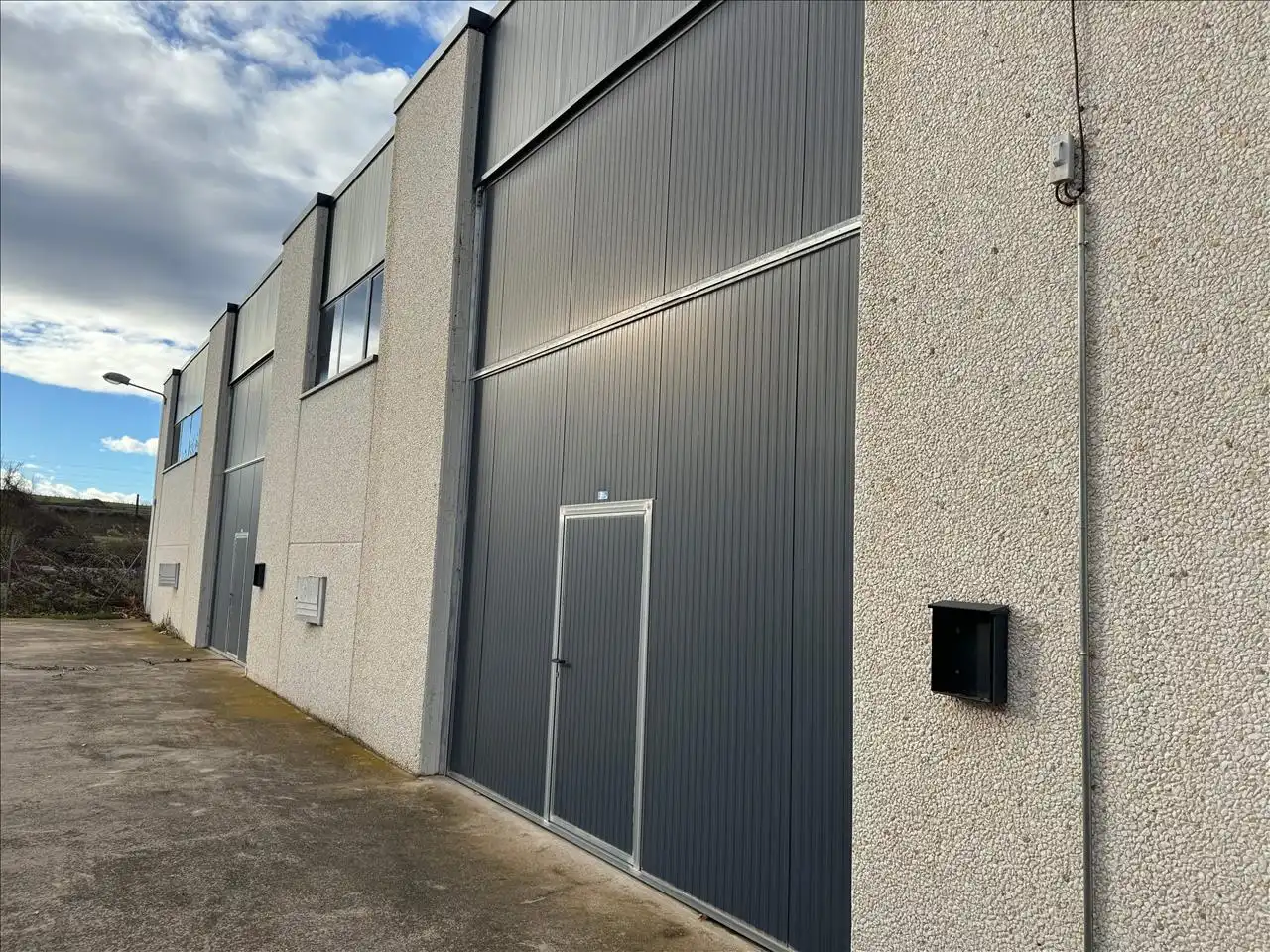 Nave industrial in vendita a TN SECTOR-B