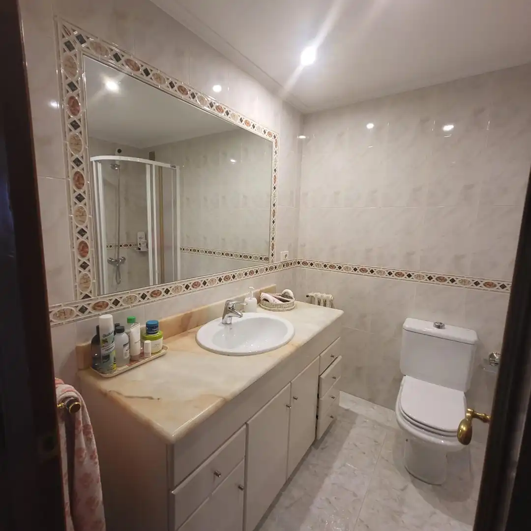 Bathroom of Flat for sale in Indautxu