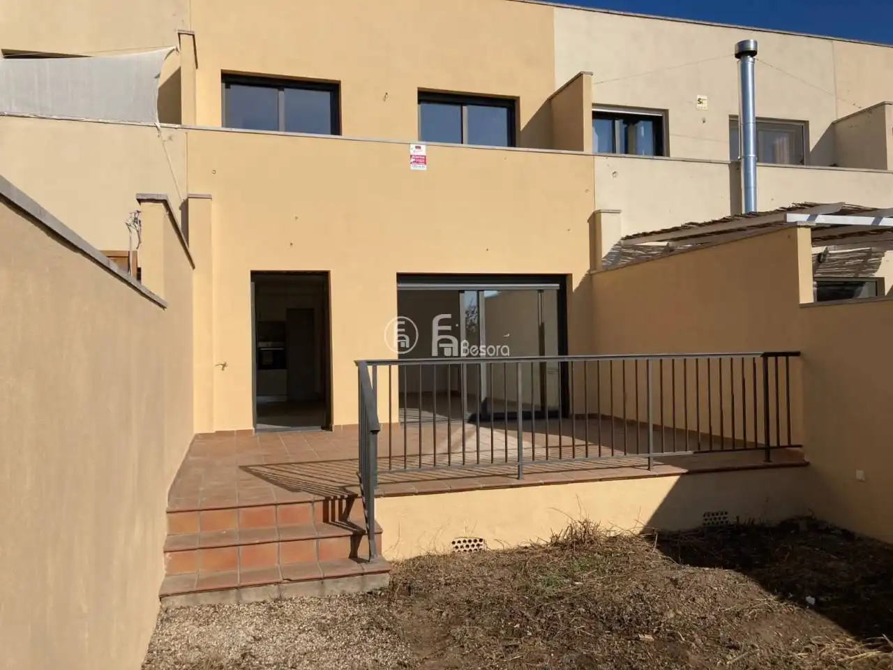 Casa adosada en venda a Camino Estació, El Poal