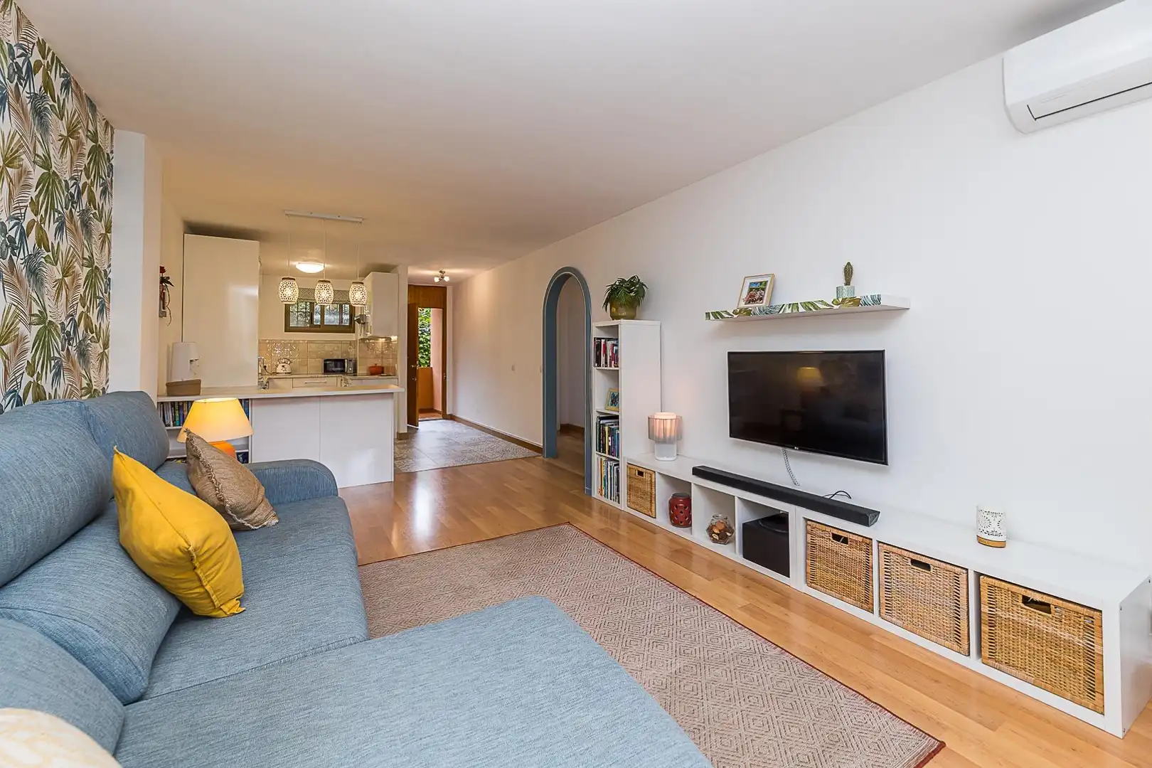 Living room of Flat for sale in  Palma de Mallorca  with Air Conditioner, Heating and Parquet flooring
