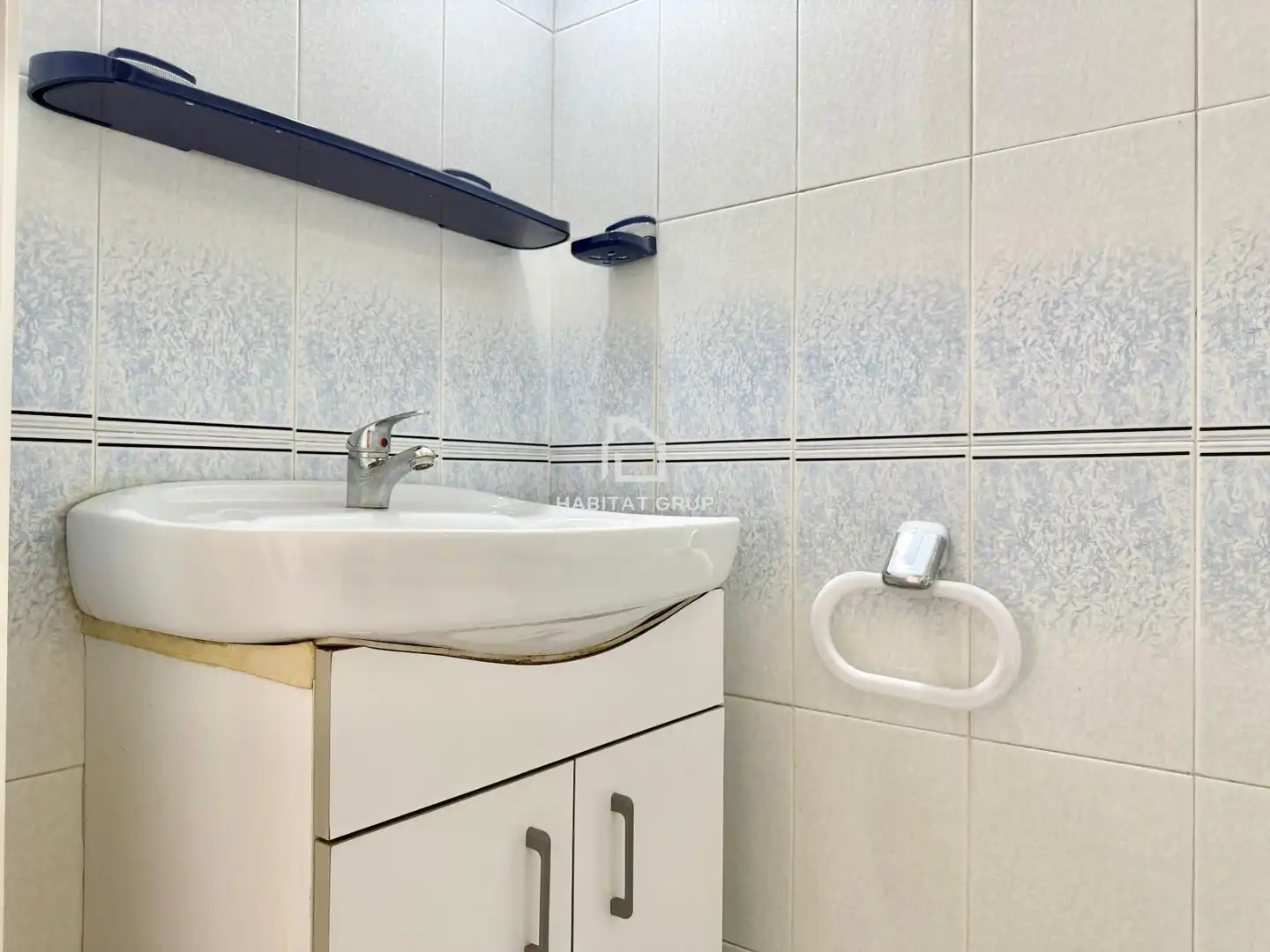 Baño de Casa adosada en venta en Manlleu con Calefacción, Jardín privado y Terraza