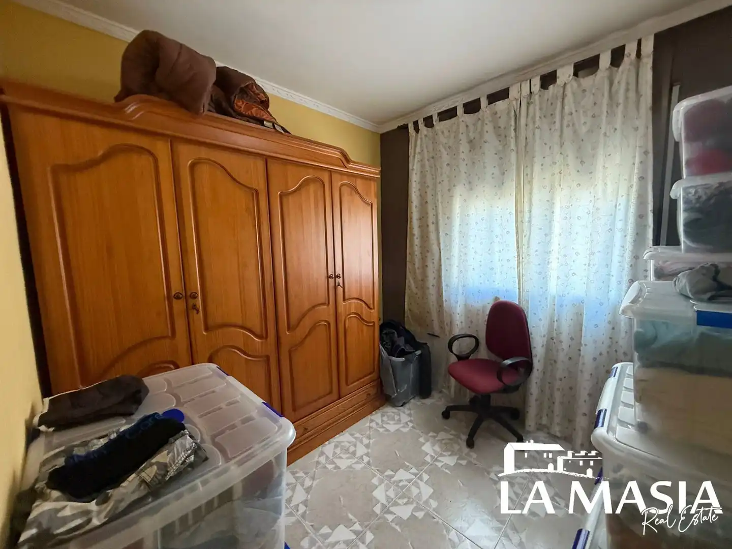 Dormitori de Casa o xalet en venda en Canyelles amb Calefacció, Jardí privat i Traster