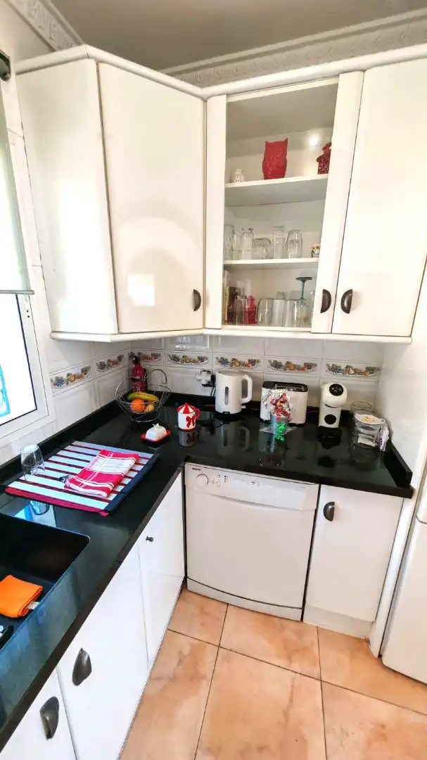Cuina de Casa o xalet en venda en Torrox amb Aire condicionat, Terrassa i Moblat