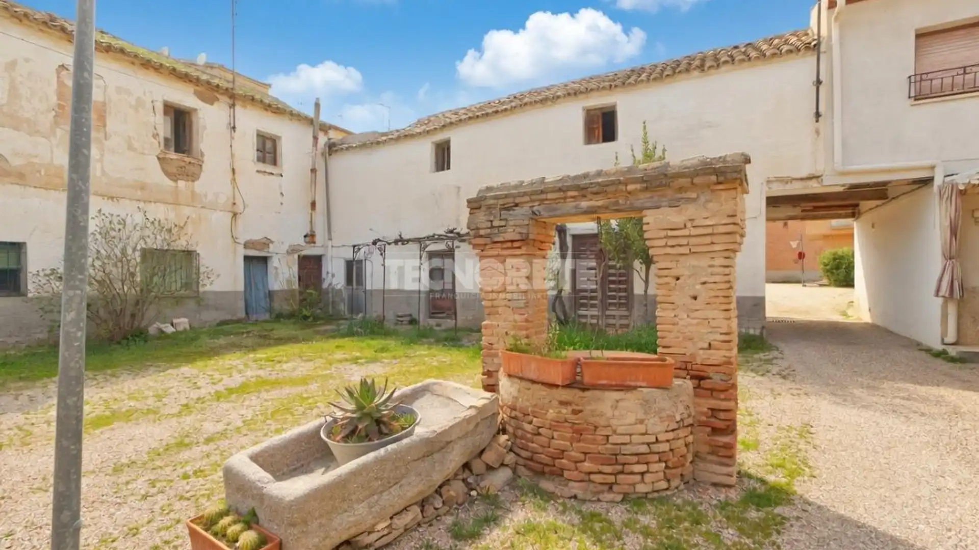 Exterior view of Single-family semi-detached for sale in  Toledo Capital
