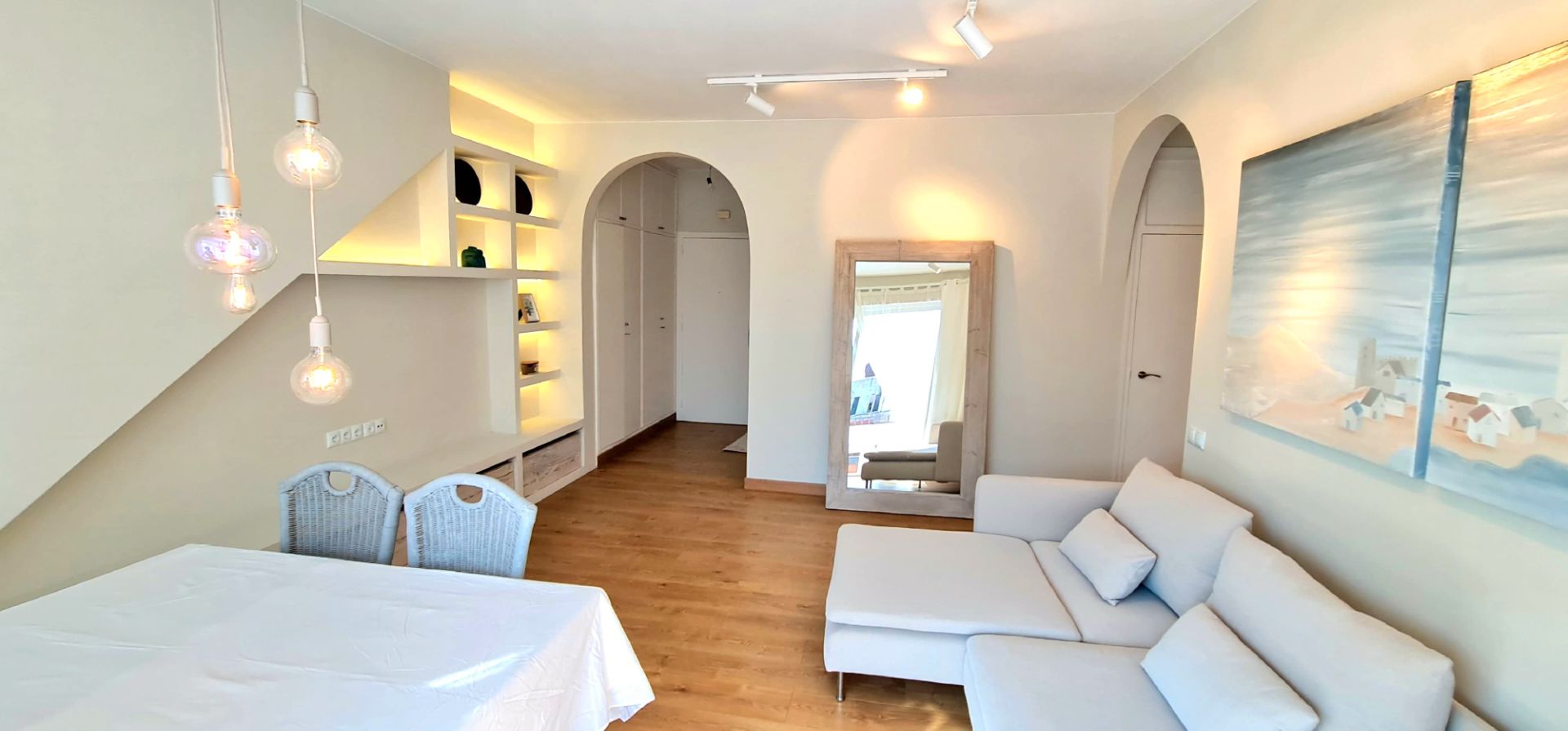 Sala de estar de Piso de alquiler en  Barcelona Capital con Aire acondicionado, Calefacción y Parquet