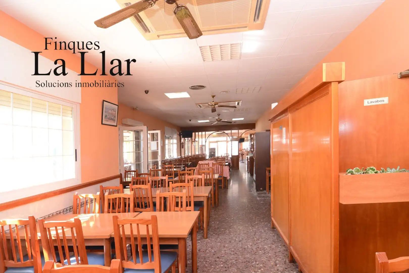 Commercial properties for sale in d'Ernest Lluch, Torrent Ballester