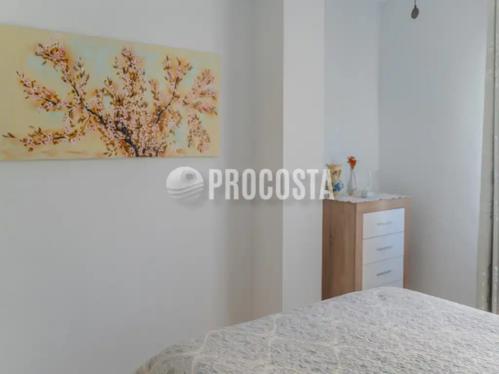 Habitación de Piso en venta en Almuñécar con Terraza y Internet