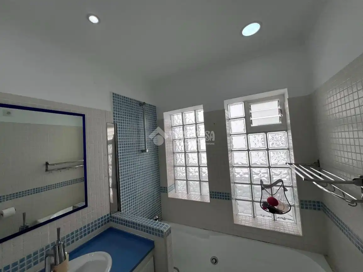 Baño de Ático en venta en Aljaraque con Calefacción