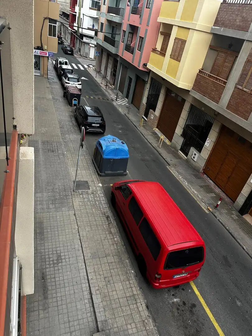 Aparcament de Pis en venda en Las Palmas de Gran Canaria amb Balcó i Alarma