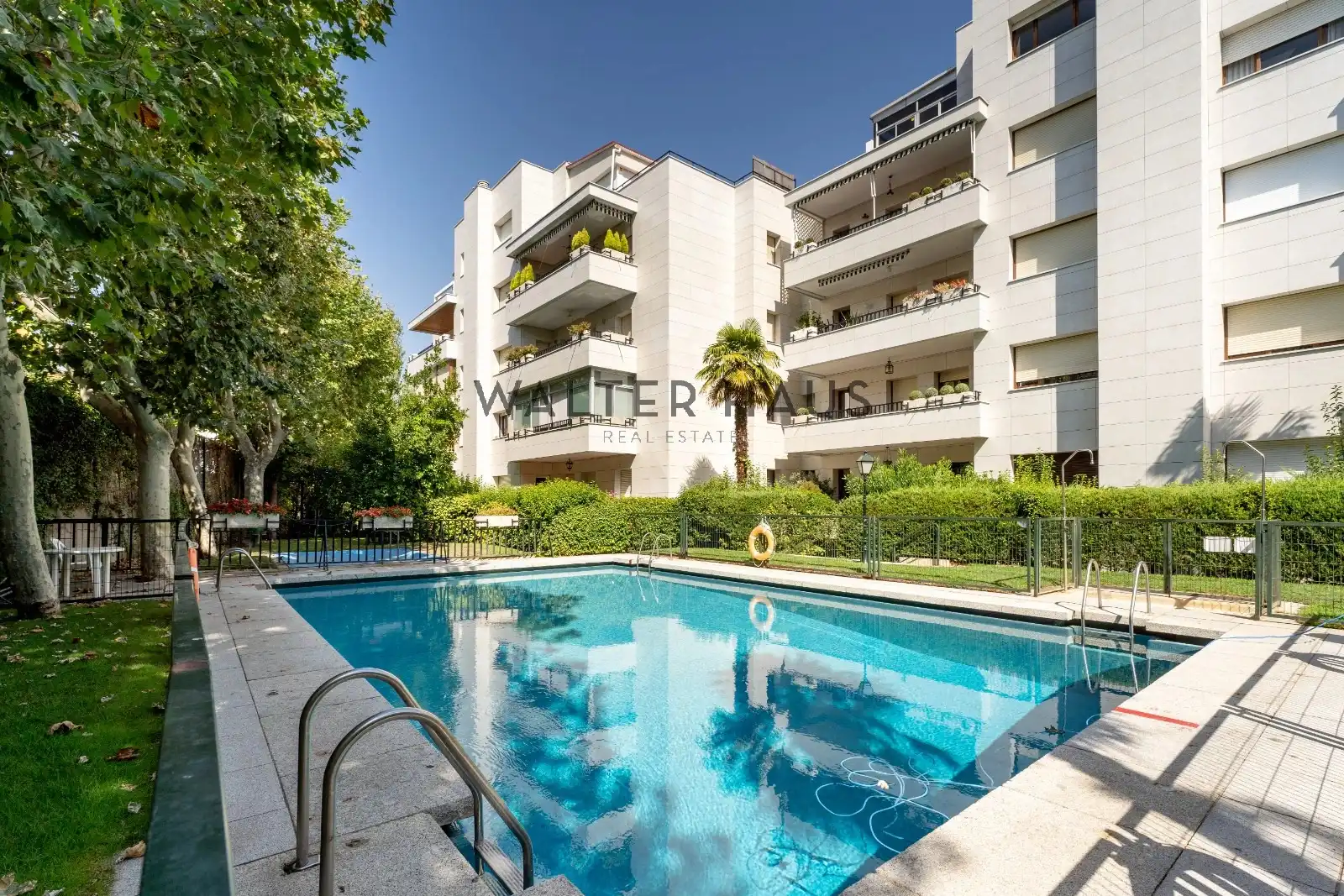 Exterior view of Flat for sale in Madrid  with Air Conditioner, Heating and Storage room