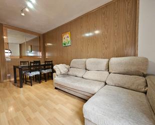 Living room of Flat to rent in  Madrid Capital  with Air Conditioner, Heating and Storage room