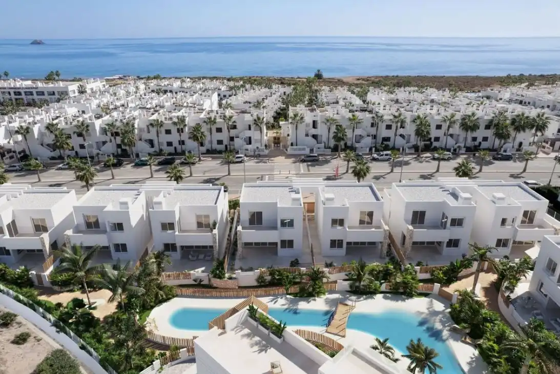 Apartment with pool for sale in San Juan de los Terreros