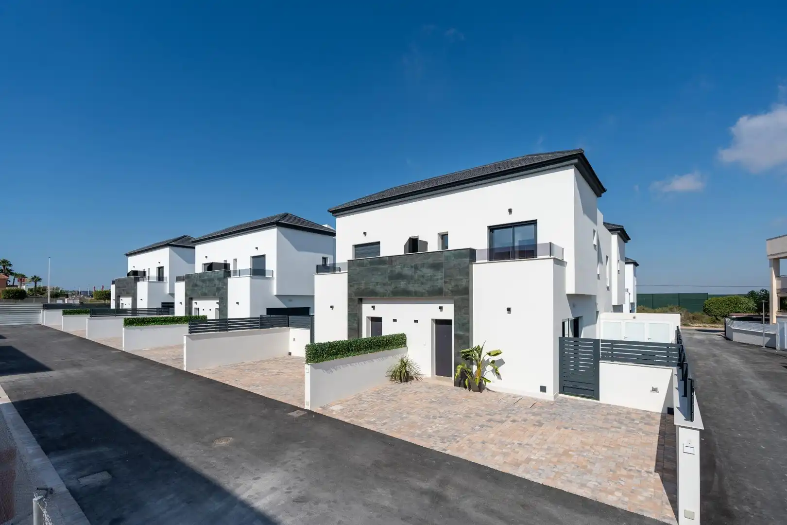 Vista exterior de Casa adosada en venta en Santa Pola con Aire acondicionado, Jardín privado y Terraza