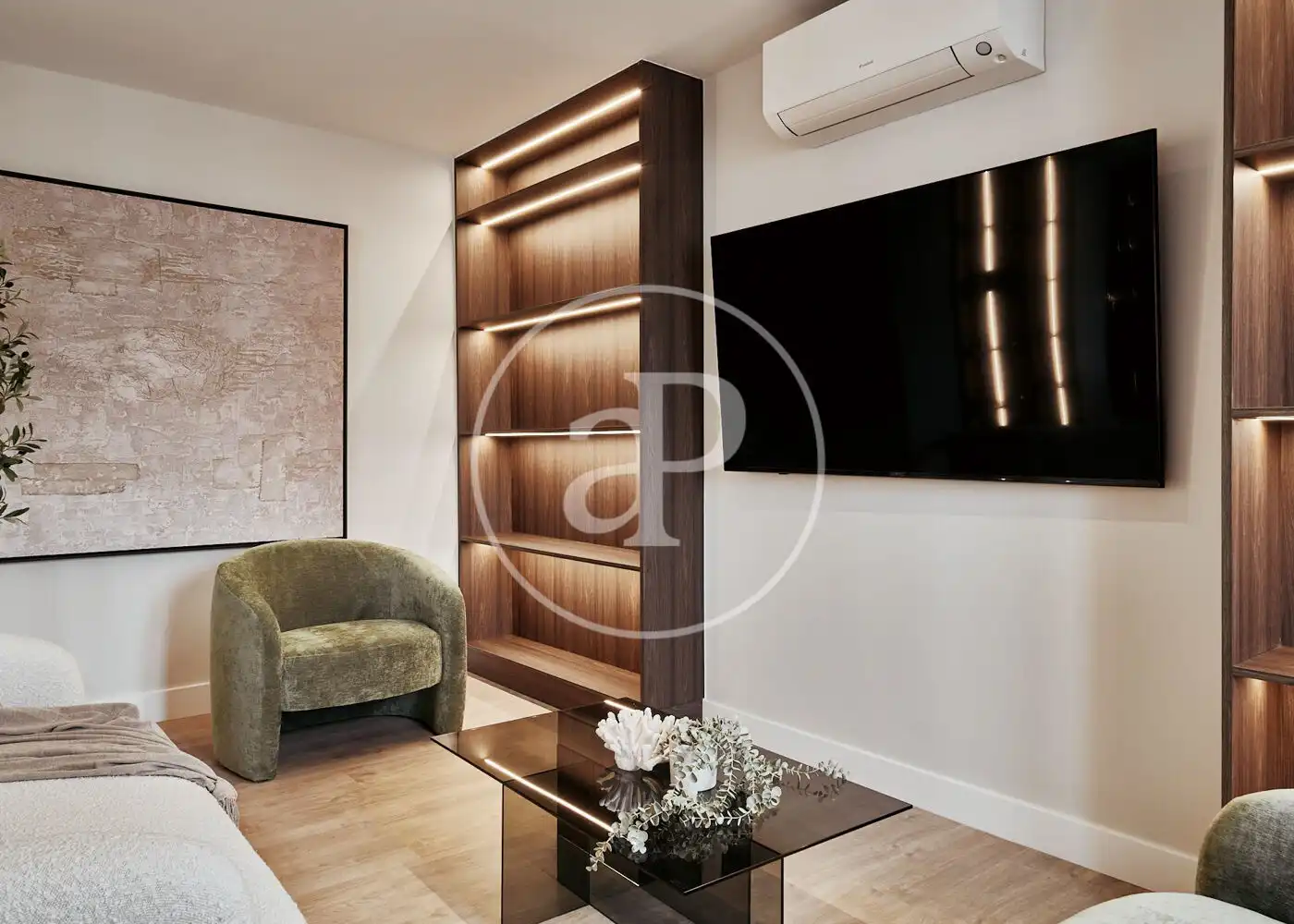 Living room of Flat for sale in Madrid  with Air Conditioner, Heating and Terrace