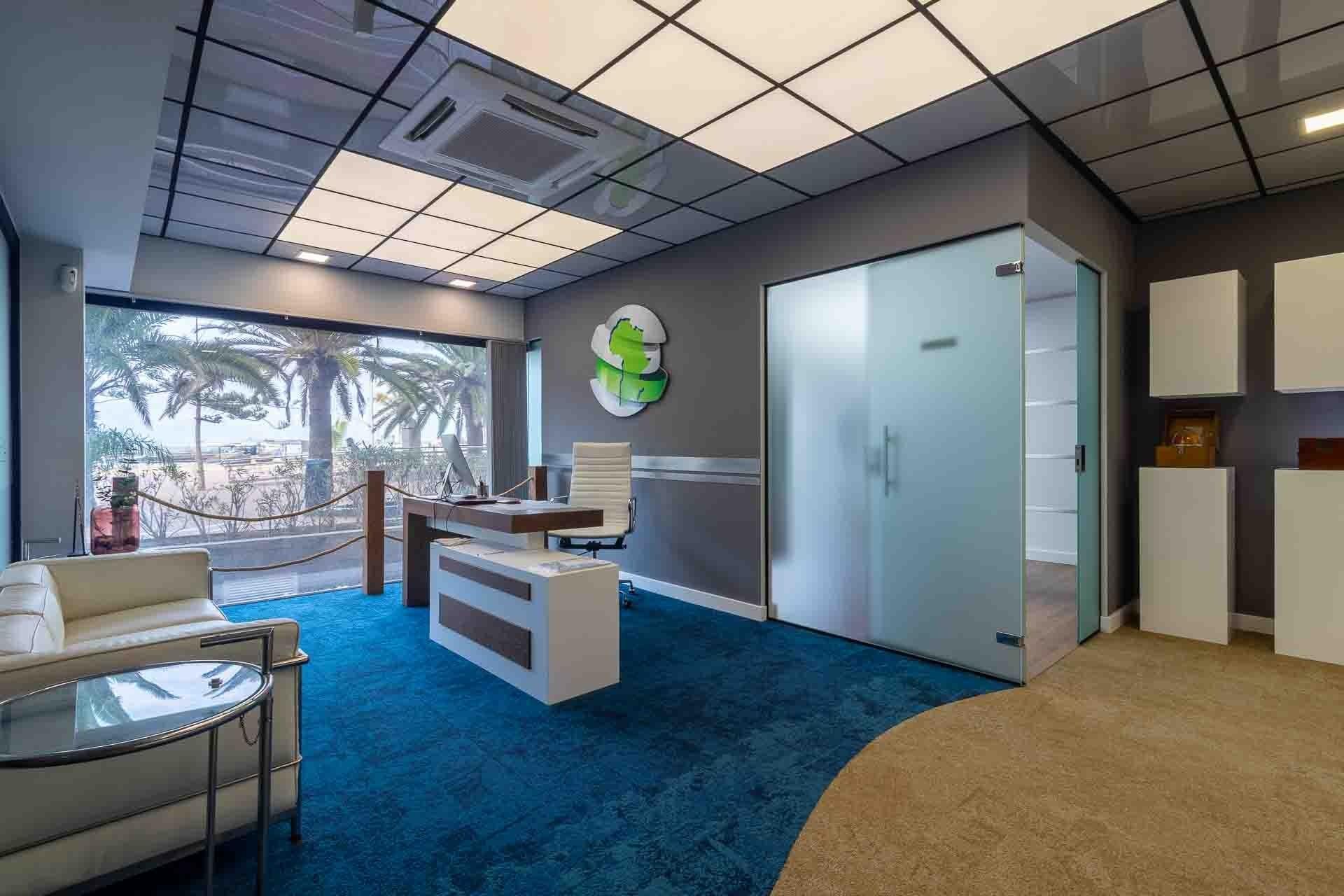 Office for sale in Las Palmas de Gran Canaria  with Air Conditioner