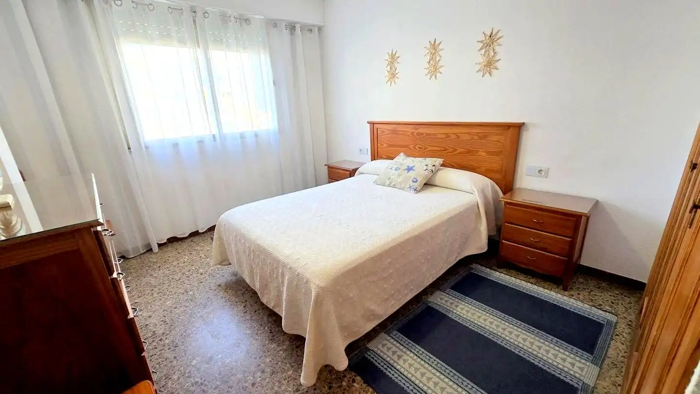 Bedroom of Flat for rent in Gandia