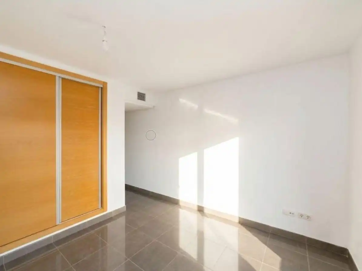 Habitación de Piso en venta en Alicante / Alacant con Piscina comunitaria