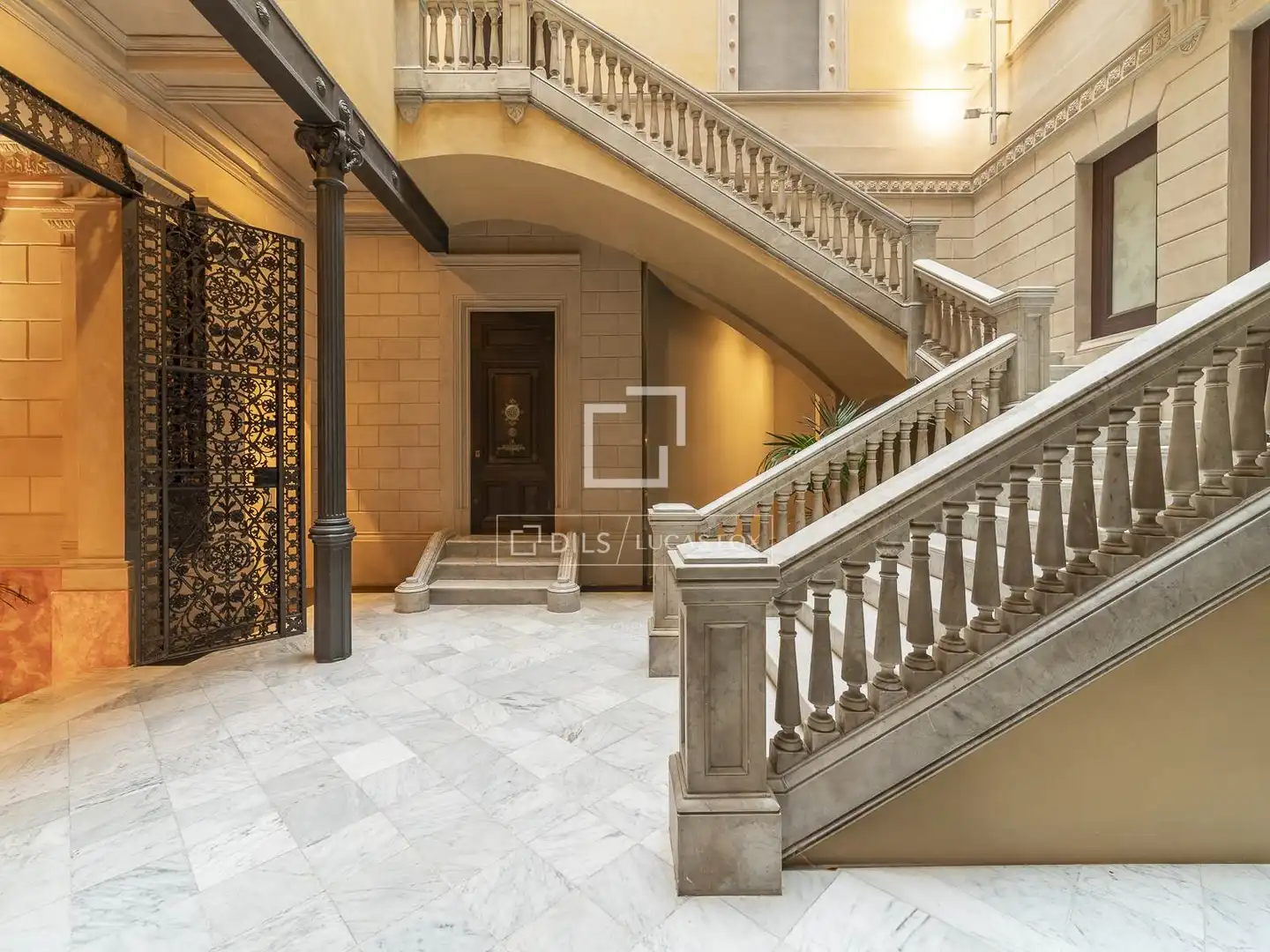 Piso en venta en Barcelona con Aire acondicionado, Calefacción y Parquet