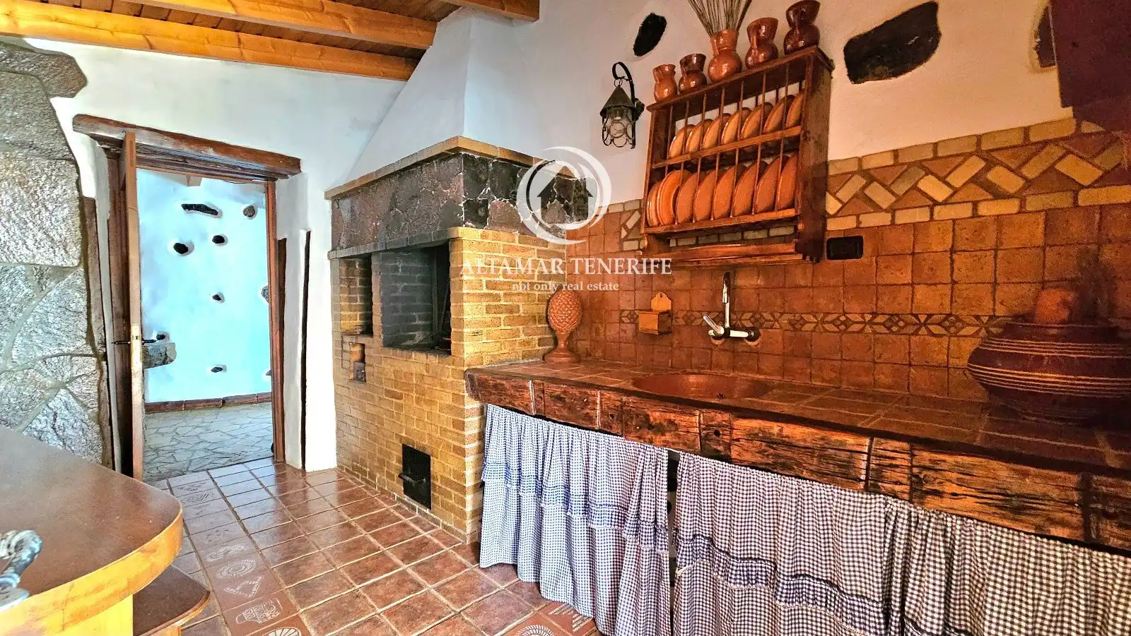 Cocina de Casa adosada en venta en Santiago del Teide con Terraza, Trastero y Amueblado