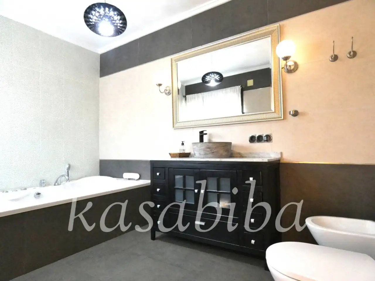Bathroom of Detached homes for sale in L'Eliana  with Air Conditioner, Heating and Private garden