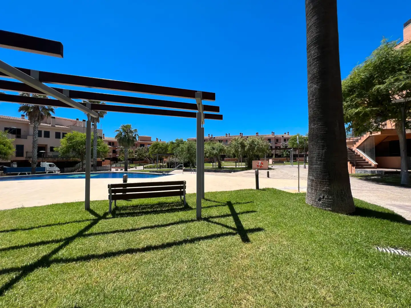 Vista exterior de Casa adosada en venta en Reus con Aire acondicionado, Calefacción y Jardín privado
