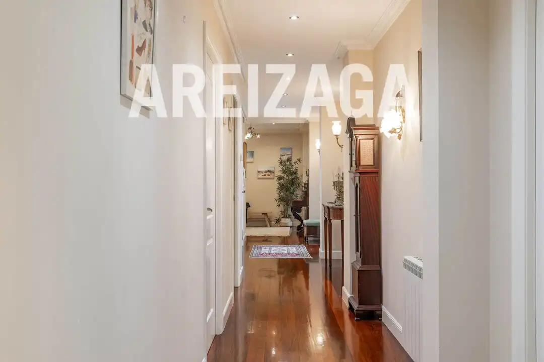 Piso en venta en Donostia - San Sebastián  con Calefacción, Terraza y Trastero