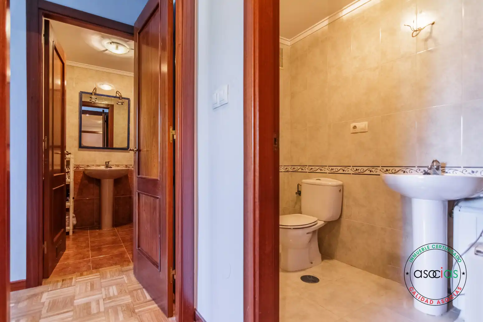 Bathroom of Flat for sale in Oviedo   with Heating and Storage room