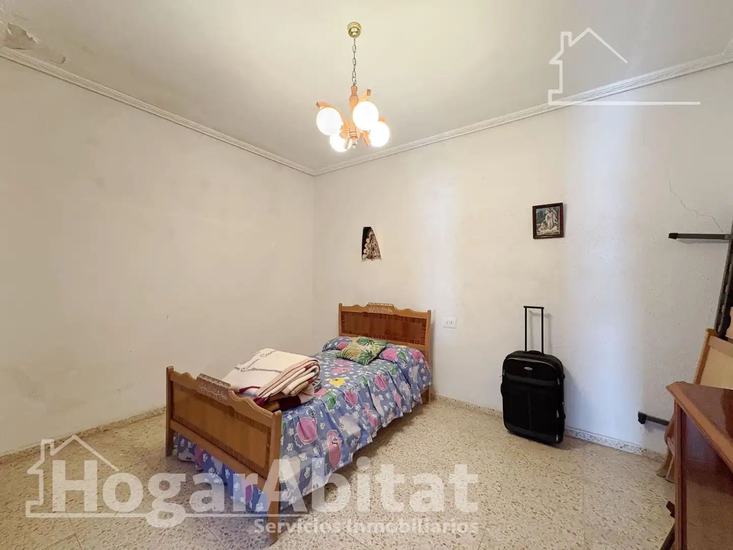 Habitación de Casa o chalet en venta en Tavernes de la Valldigna con Terraza, Trastero y Amueblado