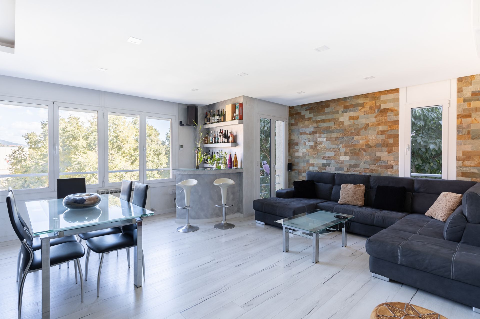 Living room of Flat for sale in Badalona  with Air Conditioner and Heating