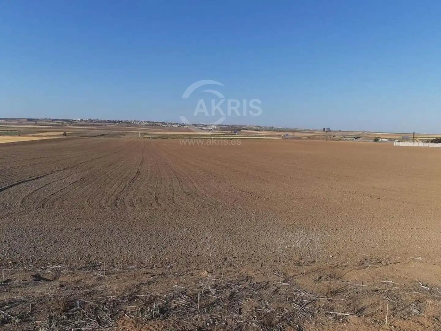 Land for sale in Magán