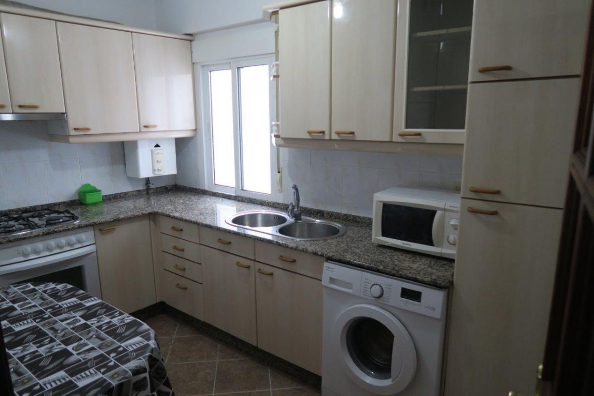 Kitchen of Flat to rent in A Coruña Capital   with Parquet flooring and Furnished