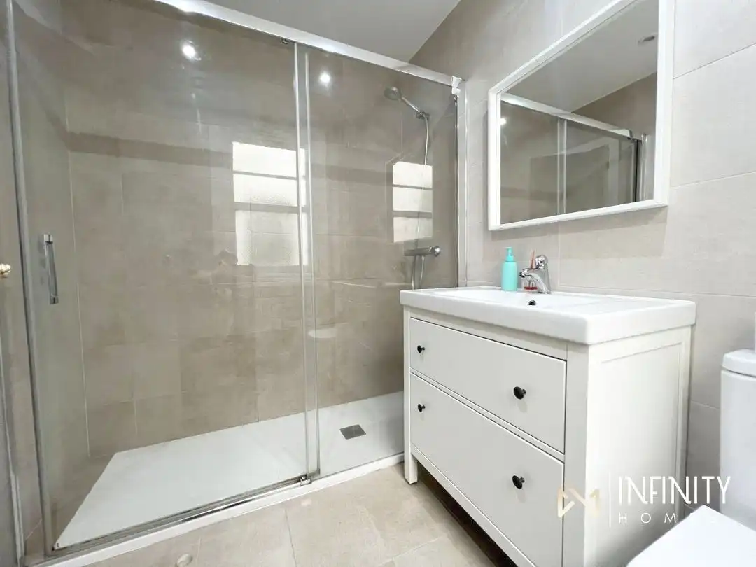 Baño de Piso de alquiler en Bilbao  con Calefacción y Terraza
